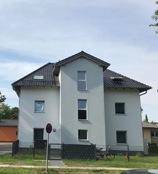 Altersgerechte 2-Raum-Wohnung mit Terrasse und EBK in Berlin-Mahlsdorf (Hellersdorf) — photo 1